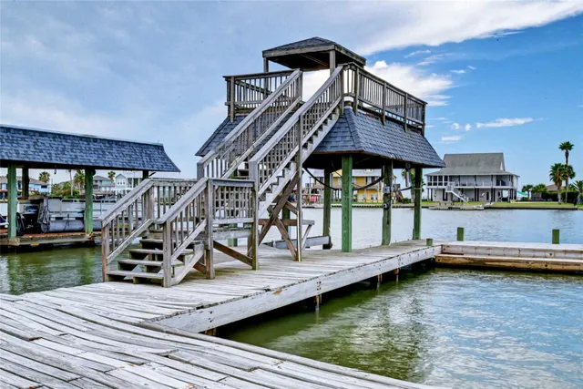 $990,000 | 1219 Pilot Lane, Galveston, TX 77554