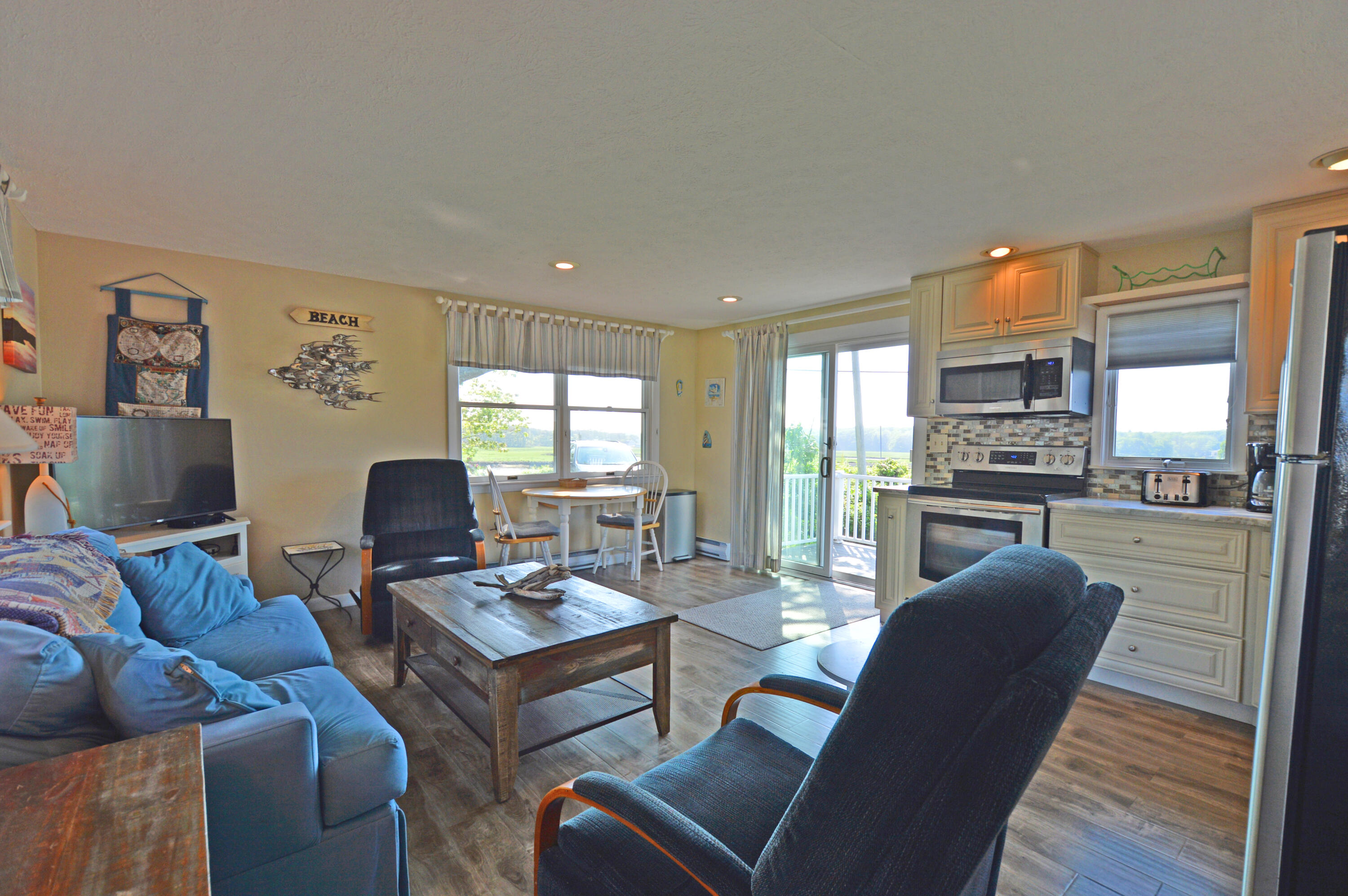 5 Dyke Road, Unit E Kennebunkport, ME 04046 - Photo 8 of 15 Sireen_LRC