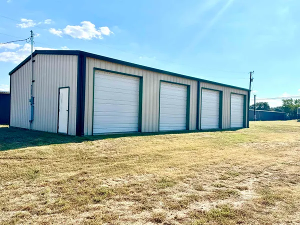 a house view with a outdoor space