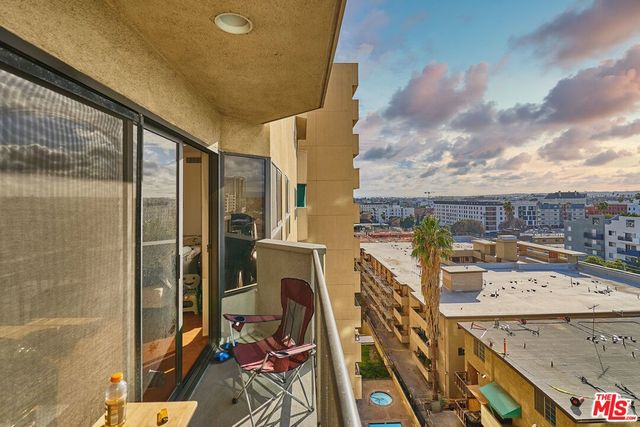 $655,000 | 727 South Ardmore Avenue, Unit 706, Los Angeles, CA 90005
