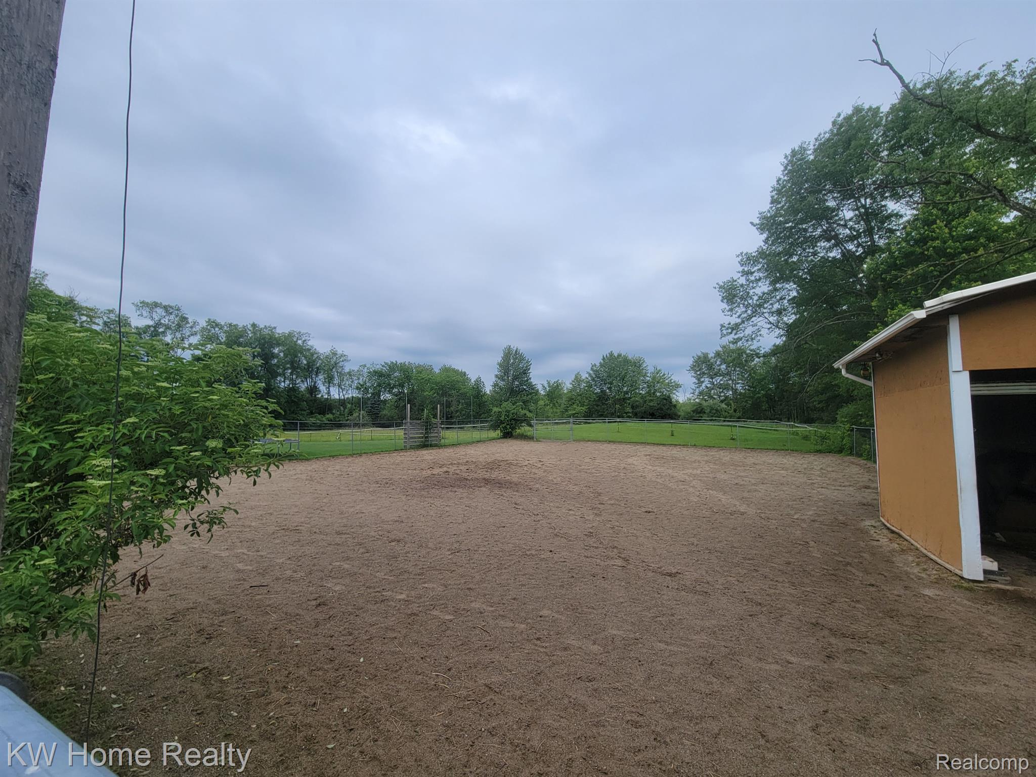 365 North Kellogg Road Howell, MI 48843 - Photo 49 of 69 Gallery Image 49