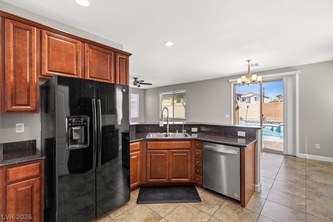 6472 Hamel Avenue Las Vegas, NV 89122 - Photo 8 of 58 Gallery Image 8
