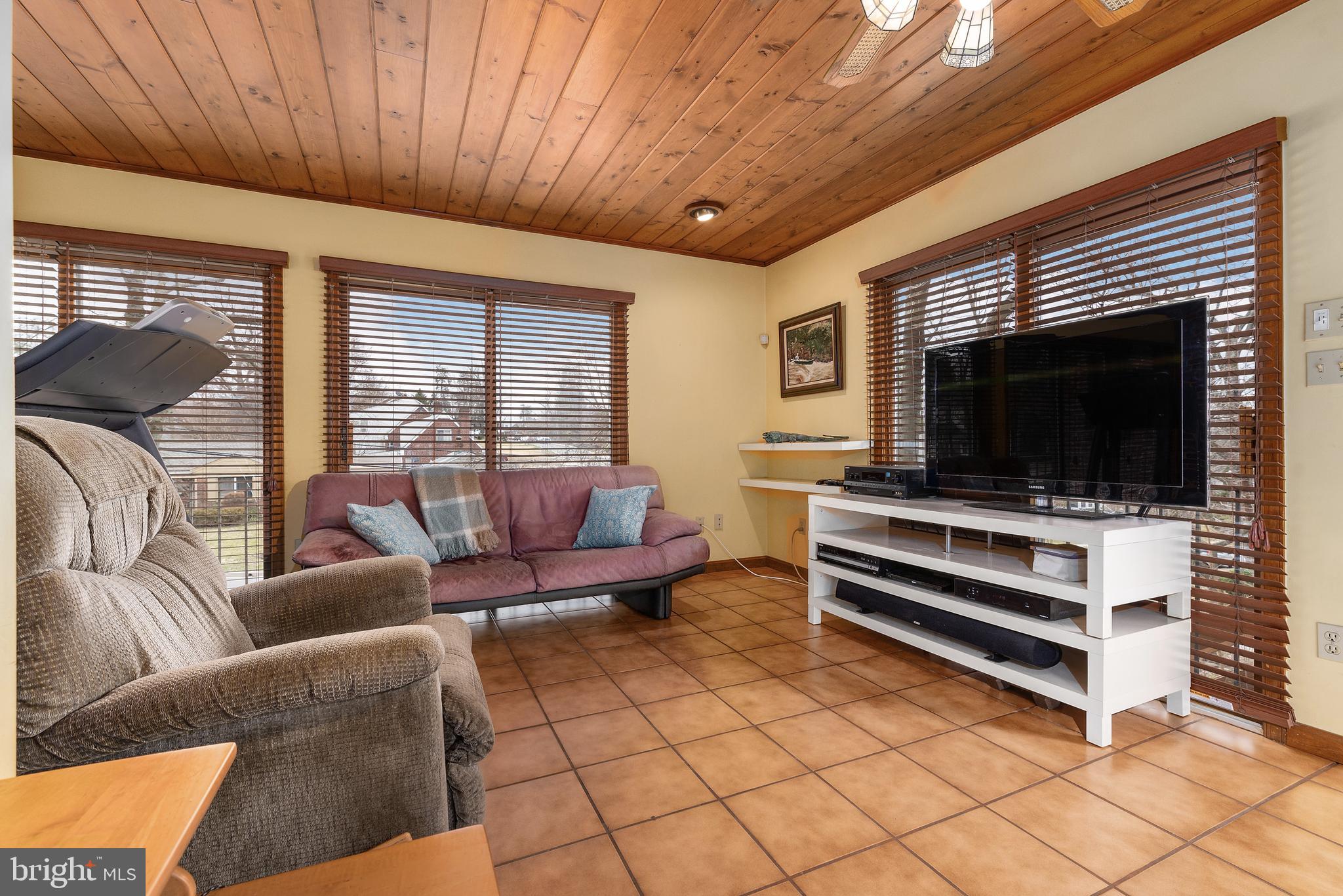6010 Forest Road Cheverly, MD 20785 - Photo 13 of 36 Sunroom