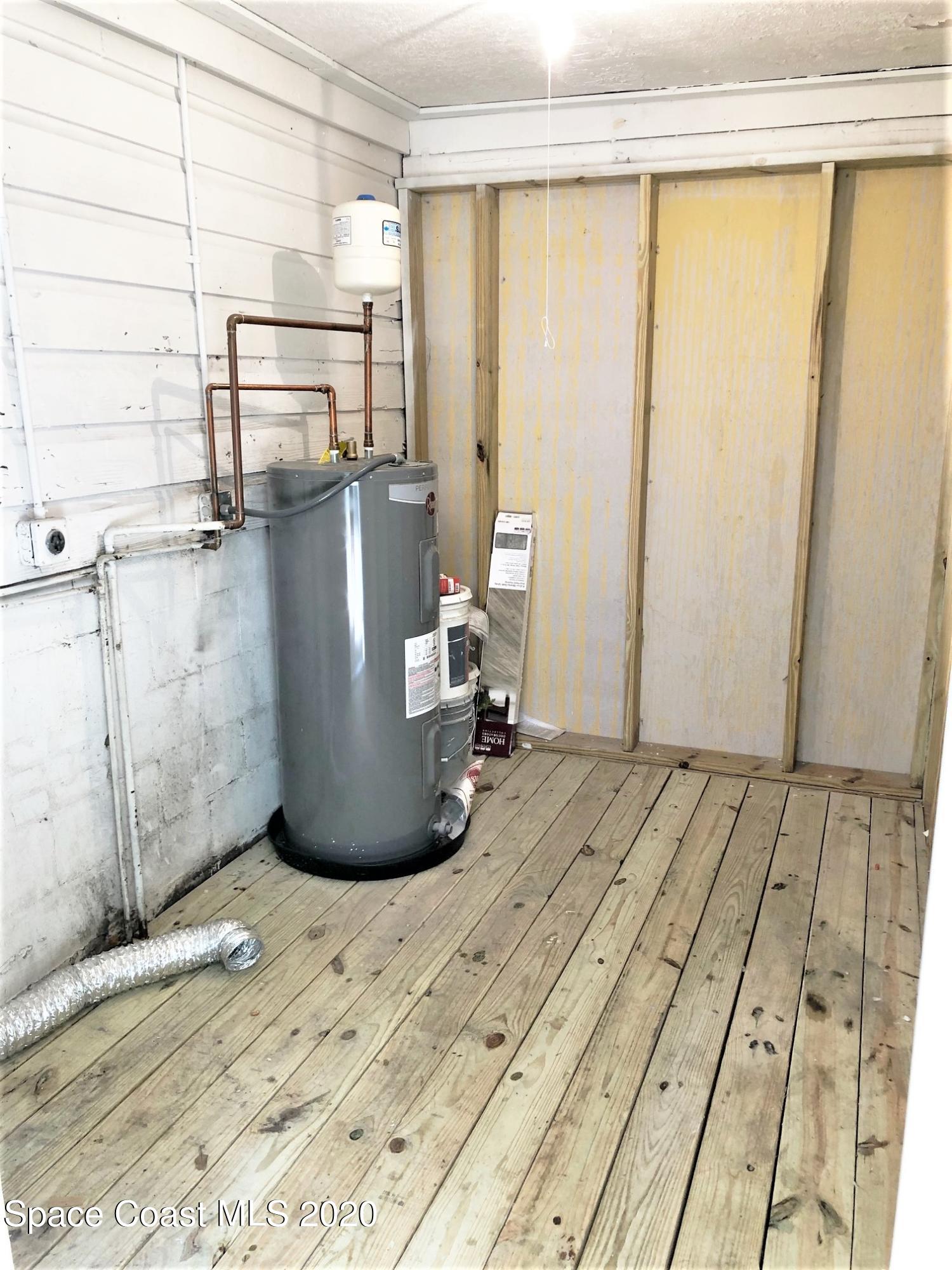 229 Orange Street, Unit A&B Cocoa, FL 32922 - Photo 11 of 22 Laundry Room