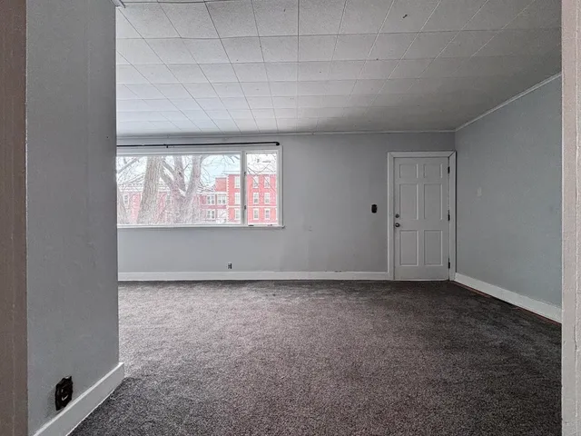 $950 | 612 6th Street West, Ashland, WI 54806