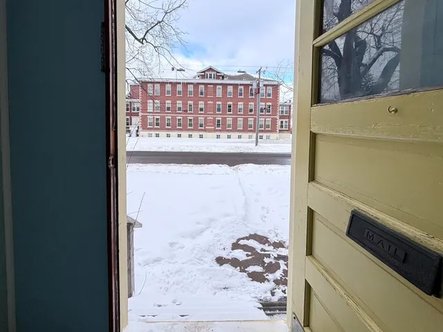 $950 | 612 6th Street West, Ashland, WI 54806