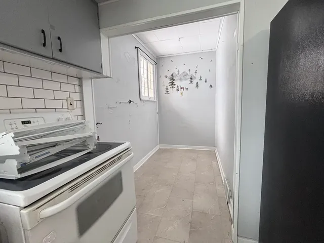 $950 | 612 6th Street West, Ashland, WI 54806