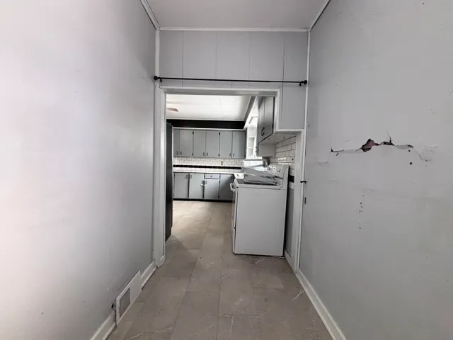 $950 | 612 6th Street West, Ashland, WI 54806