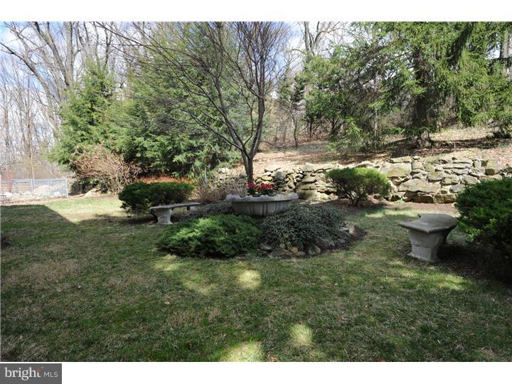 471 East Rock Road Allentown, PA 18103 - Photo 19 of 21 Exterior Side