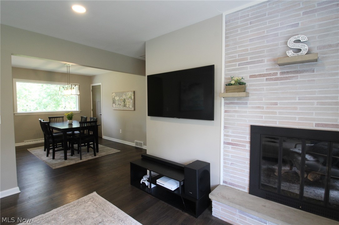 4282 Springdale Road Uniontown, OH 44685 - Photo 5 of 23 Gallery Image 5