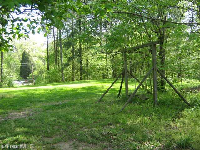 3596 High Point Road Winston-Salem, NC 27107 - Photo 13 of 15 Yard/Garden.