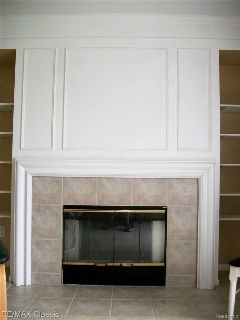 905 Loggers Circle Rochester, MI 48307 - Photo 10 of 36 103_1920.jpg