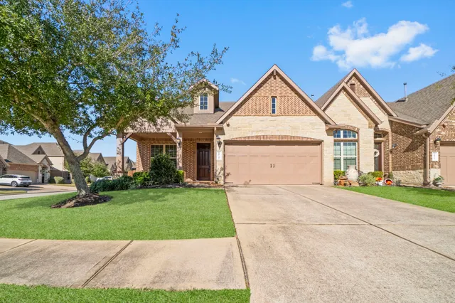 $364,900 | 9034 Centennial Drive, Conroe, TX 77384