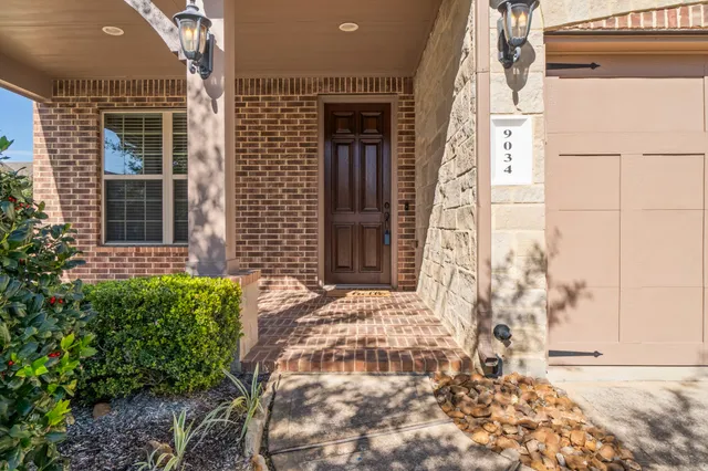 $364,900 | 9034 Centennial Drive, Conroe, TX 77384