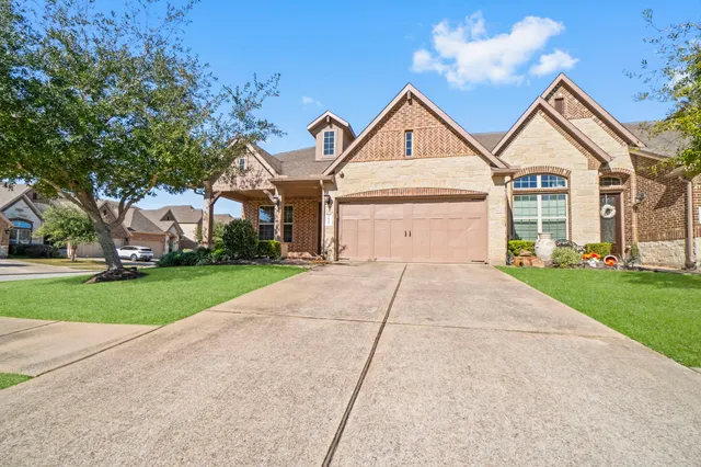 $364,900 | 9034 Centennial Drive, Conroe, TX 77384