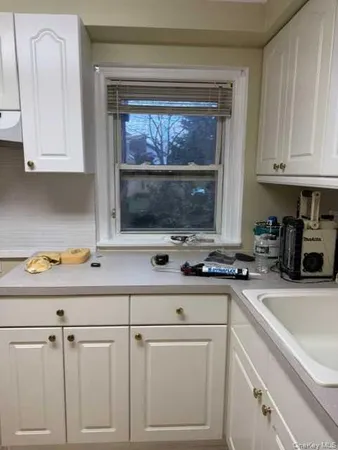 $2,100 | 519 Fowler Avenue, Unit 1, Franklin Square, NY 11010