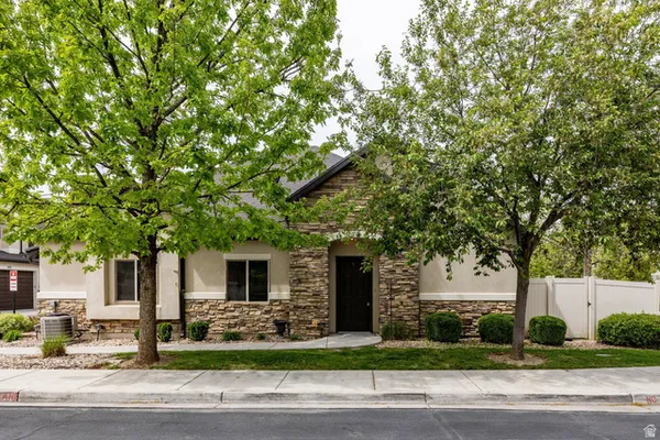 $449,900 | 1844 West 2300th Street South, Woods Cross, UT 84087