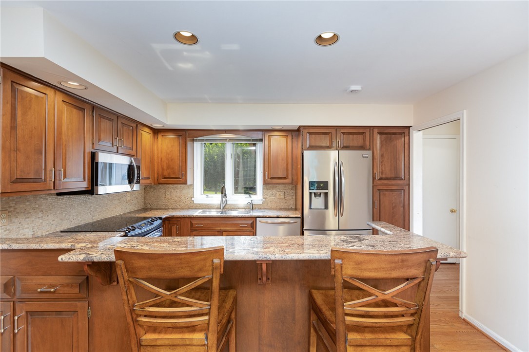 3 Shadow Pines Drive Penfield, NY 14526 - Photo 8 of 33