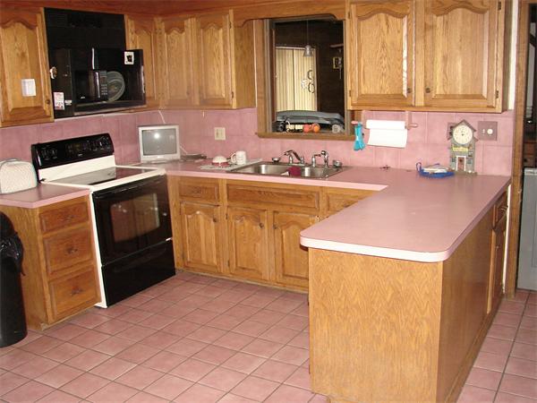 460 Foster Road Tewksbury, MA 01876 - Photo 2 of 19 Gallery Image 2