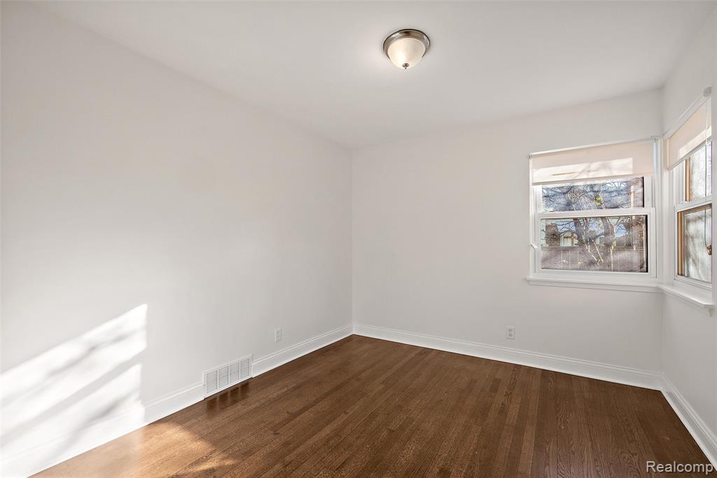 1653 Taunton Road Birmingham, MI 48009 - Photo 25 of 38