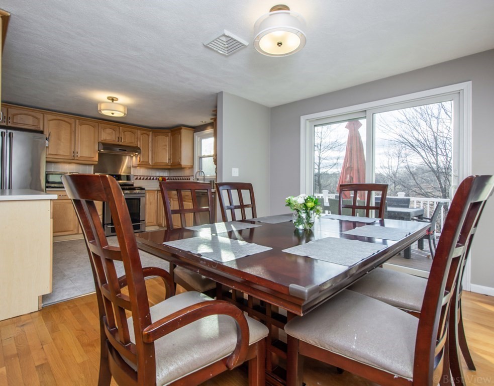 334 North Road Bedford, MA 01730 - Photo 8 of 40 Gallery Image 8
