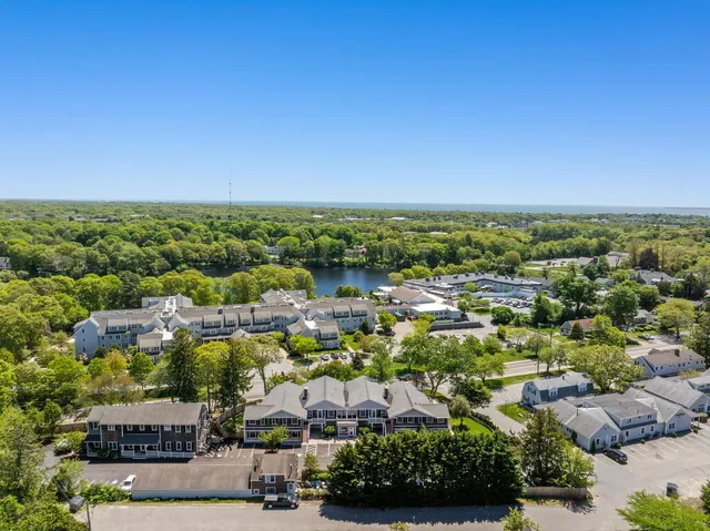 $559,000 | 354 Gifford Street, Unit 2, Falmouth, MA 02540