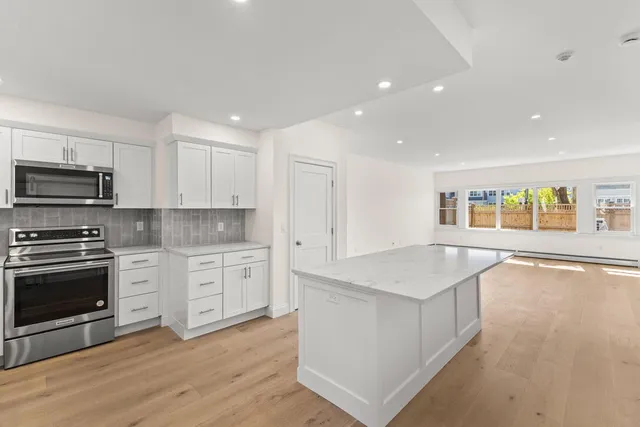 $559,000 | 354 Gifford Street, Unit 2, Falmouth, MA 02540