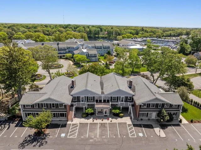 $559,000 | 354 Gifford Street, Unit 2, Falmouth, MA 02540