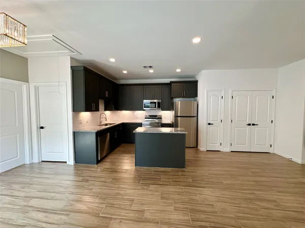 $1,395 | 11563 Persimmon Street, Willis, TX 77318