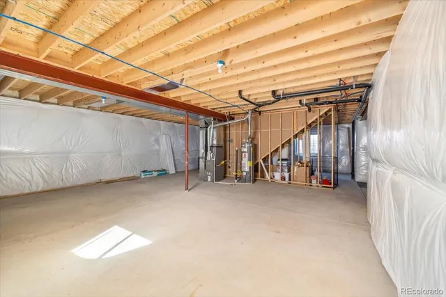 a view of a big room with an entryway