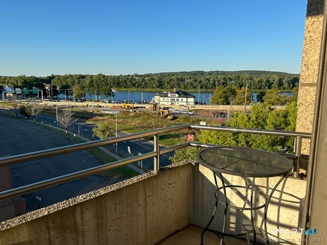 $2,100 | 111 DeKoven Drive, Unit 408, Middletown, CT 06457