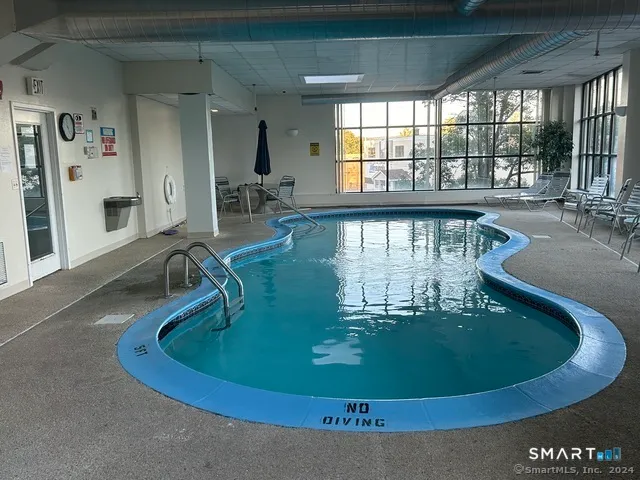 $2,100 | 111 DeKoven Drive, Unit 408, Middletown, CT 06457