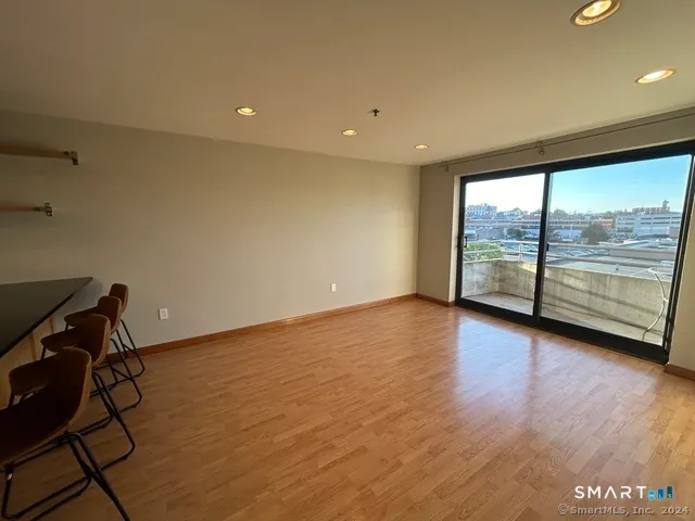 $2,100 | 111 DeKoven Drive, Unit 408, Middletown, CT 06457