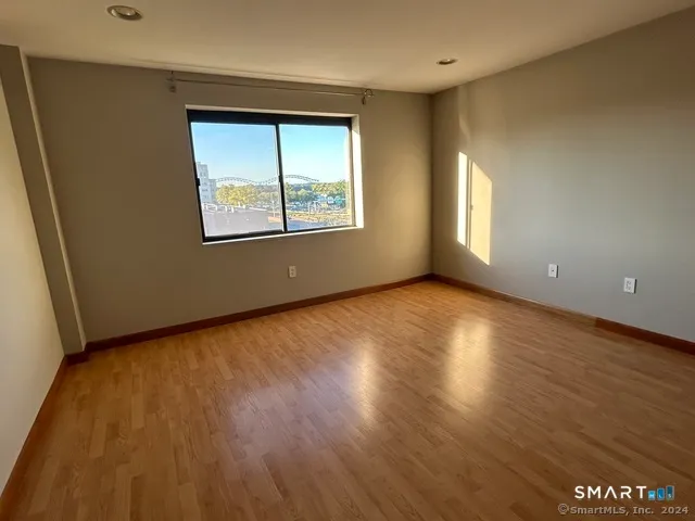 $2,100 | 111 DeKoven Drive, Unit 408, Middletown, CT 06457