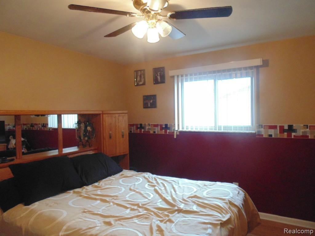 47726 Chrys Road Macomb, MI 48044 - Photo 14 of 23 DSC04328.jpg