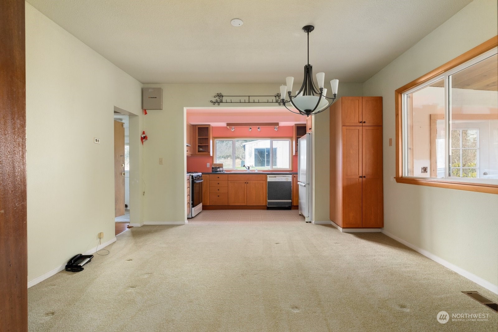 2575 Thompson Road Langley, WA 98260 - Photo 5 of 37 a view of a room with window wooden floor and windows