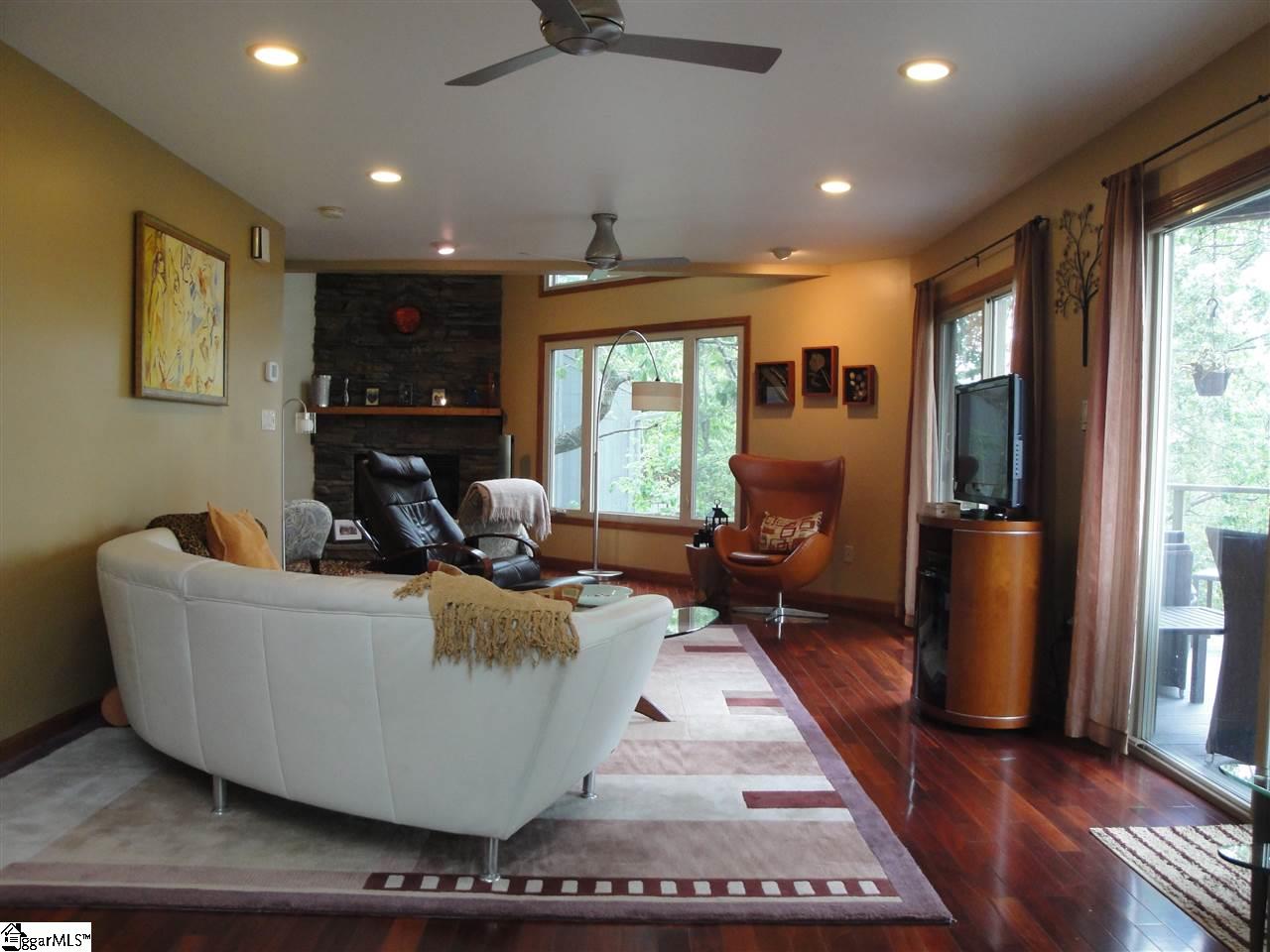 9 Altamont Forest Road Greenville, SC 29609 - Photo 12 of 36
