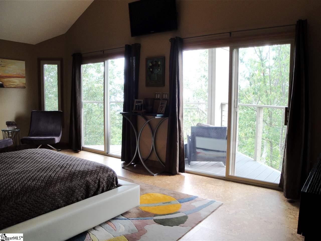9 Altamont Forest Road Greenville, SC 29609 - Photo 14 of 36