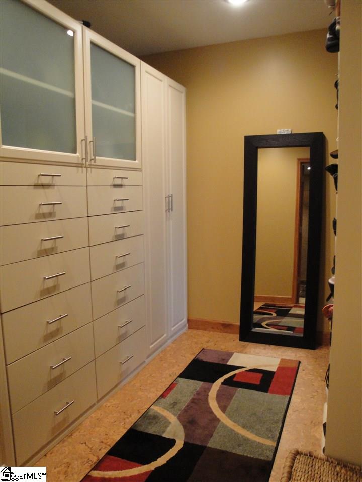 9 Altamont Forest Road Greenville, SC 29609 - Photo 19 of 36