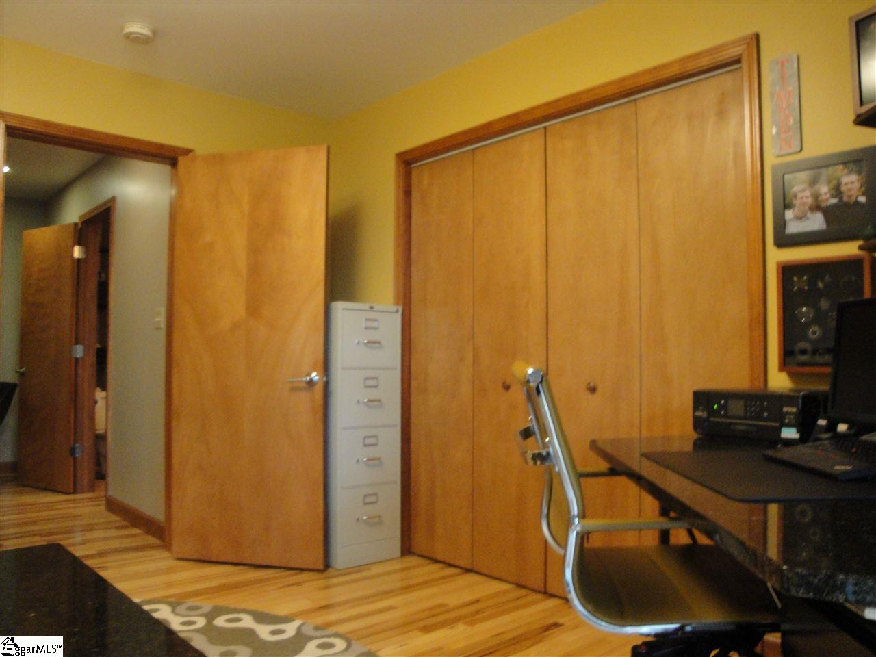 9 Altamont Forest Road Greenville, SC 29609 - Photo 26 of 36