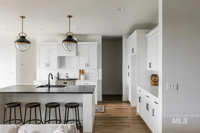 $549,900 | 10302 Stony Oak Street, Nampa, ID 83687