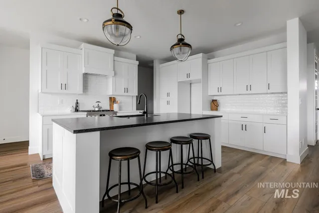 $549,900 | 10302 Stony Oak Street, Nampa, ID 83687