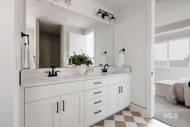 $549,900 | 10302 Stony Oak Street, Nampa, ID 83687