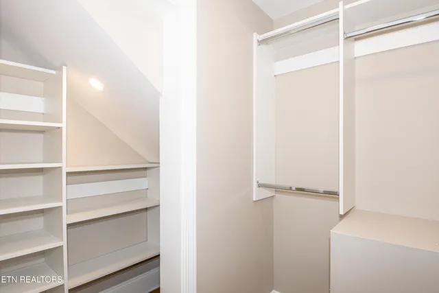 $437,400 | 308 West Hill Avenue, Friendsville, TN 37737