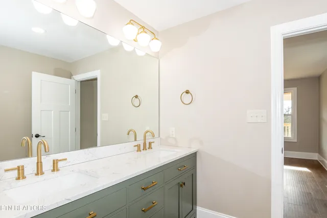 $437,400 | 308 West Hill Avenue, Friendsville, TN 37737