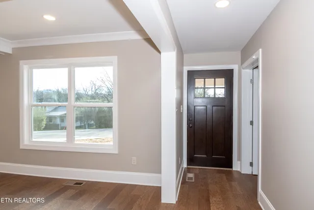 $437,400 | 308 West Hill Avenue, Friendsville, TN 37737