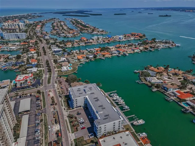 $4,500 | 415 Island Way, Unit 511, Clearwater Beach, FL 33767