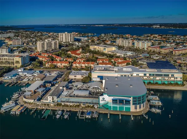 $4,500 | 415 Island Way, Unit 511, Clearwater Beach, FL 33767