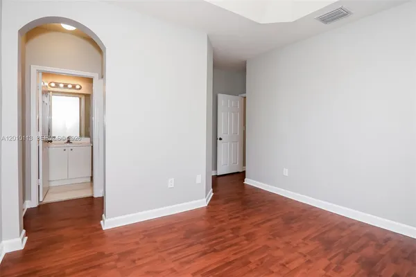 $1,905 | 1495 Northeast 33rd Avenue, Unit 102, Homestead, FL 33033