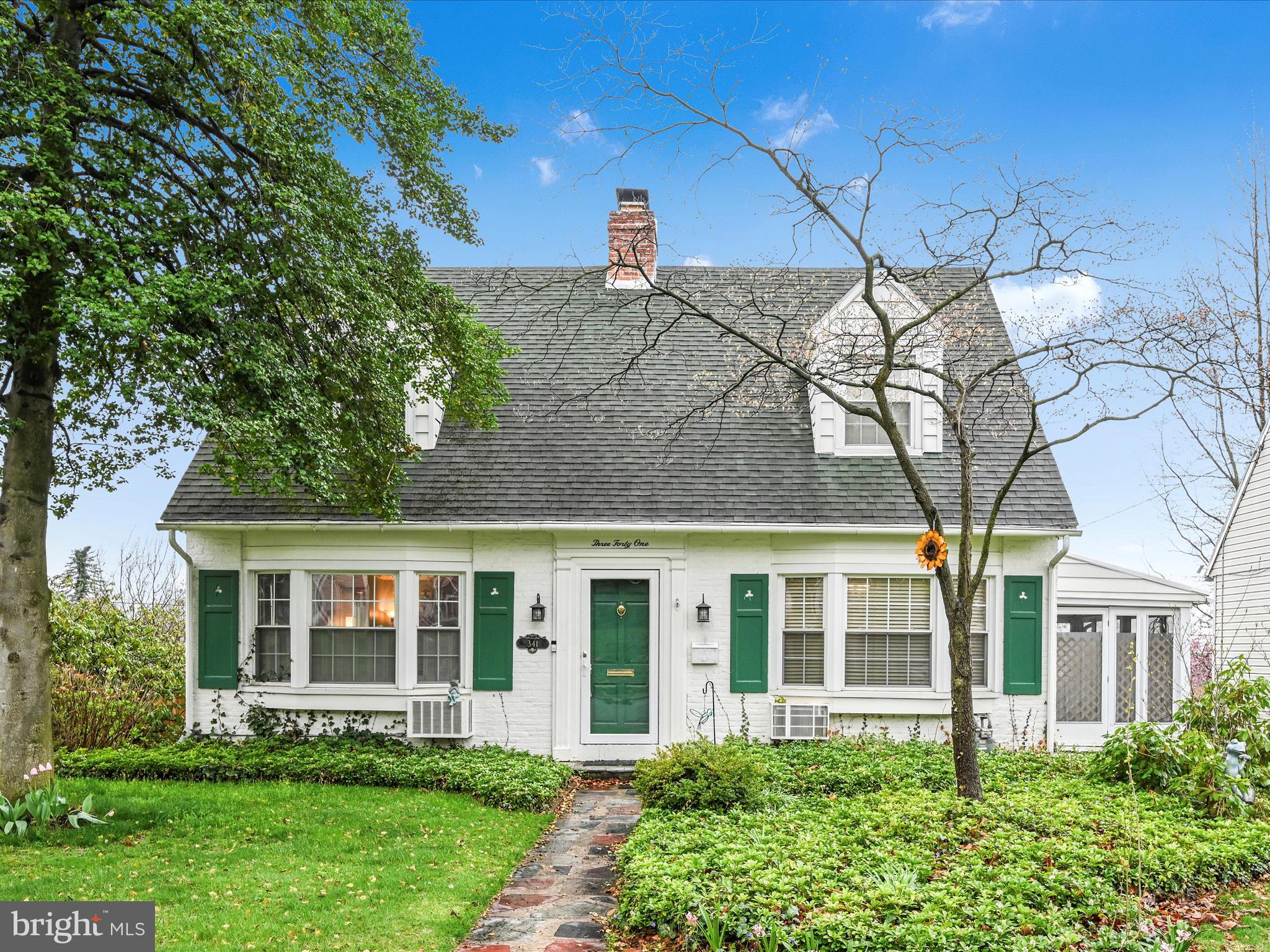 341 Creston Road York, PA 17403 - Photo 1 of 41 Front